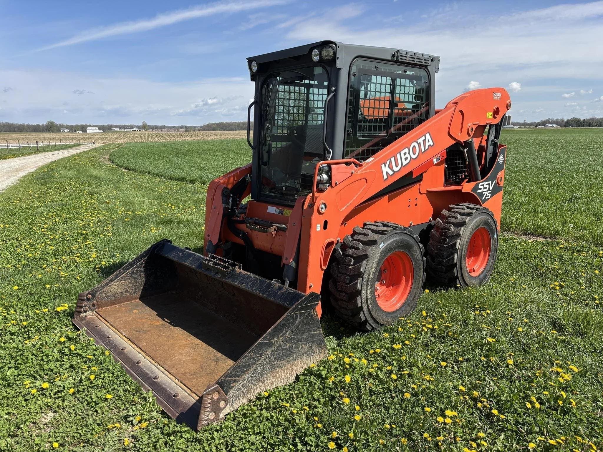 2016 Kubota SSV75 Wheel Skid Steer Loader listing photo